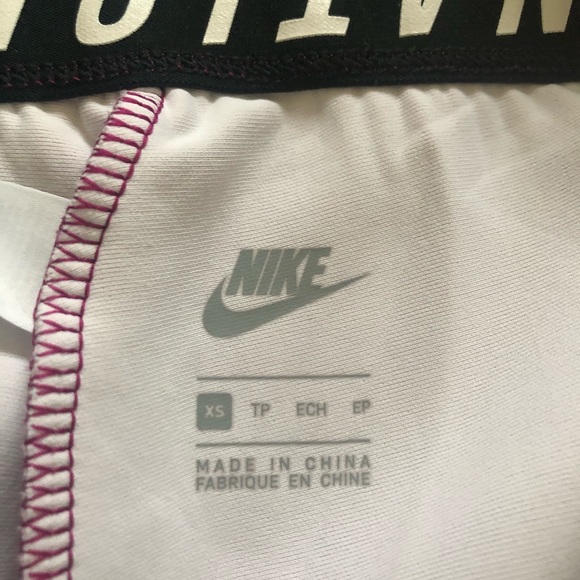 XS Nike Leggings - Picture 2 of 2
